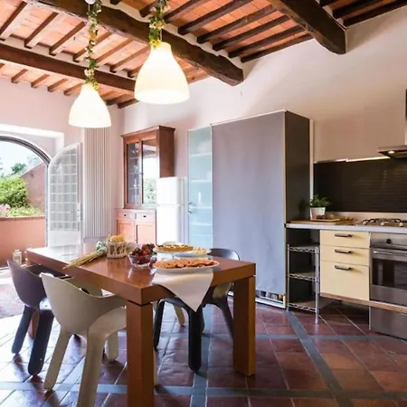 Villa Podere Viola Massa (Tuscany)